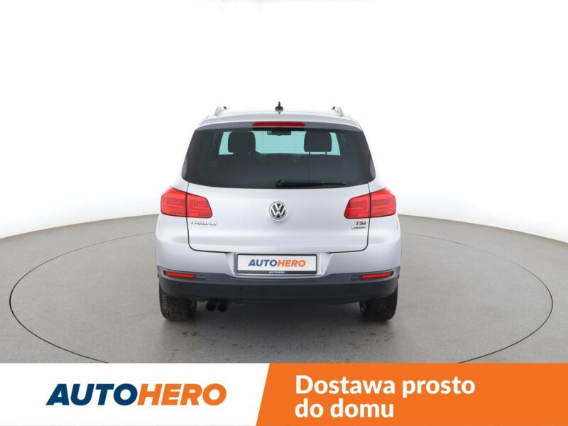 Volkswagen Tiguan 4X4 160KM Navi Klimatyzacja Panorama Podgrzewane fotele Czujniki parko I (2007-2016)