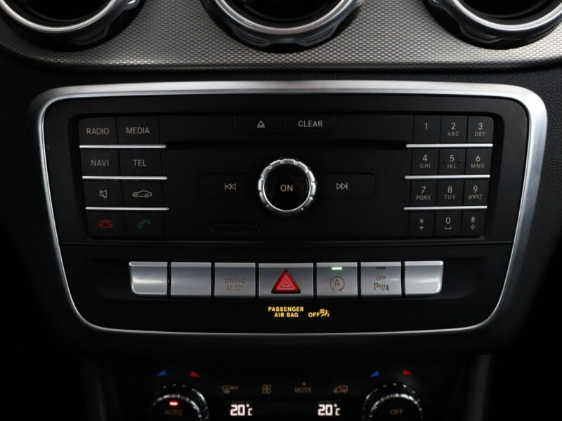 Mercedes GLA 180 FV23% automat półskóra navi kamera tempomat klima-auto