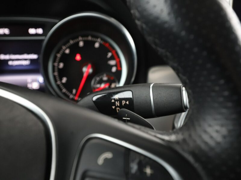 Mercedes GLA 180 FV23% automat półskóra navi kamera tempomat klima-auto