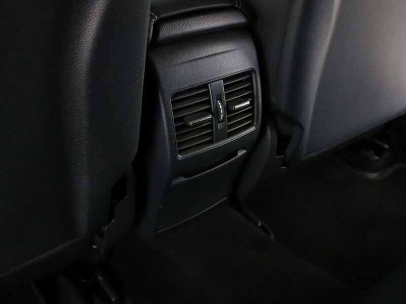 Mercedes GLA 180 FV23% automat półskóra navi kamera tempomat klima-auto