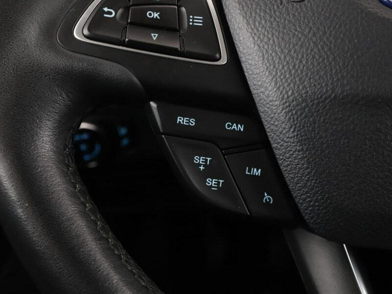 Ford EcoSport navi klimatyzacja czujniki parkowania grzane fotele kierownica i szyba II (2013-)