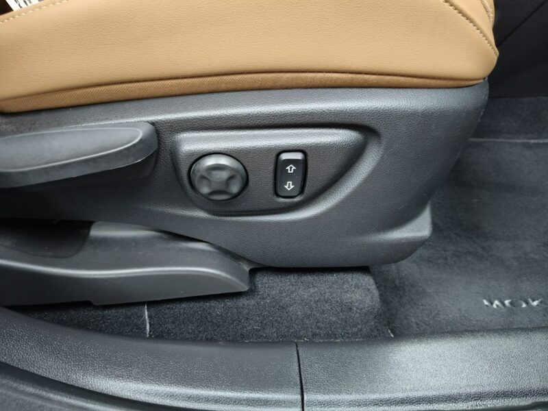Opel Mokka 1.4 140KM Skóra, Navi,Kamera,HandsFree,GrzaneFotele/Kierownica,BOSE I (2012-2019)