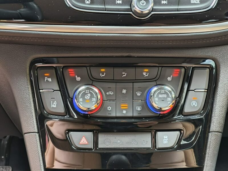 Opel Mokka 1.4 140KM Skóra, Navi,Kamera,HandsFree,GrzaneFotele/Kierownica,BOSE I (2012-2019)