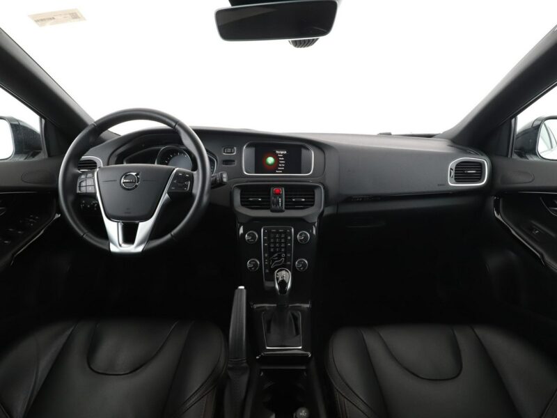 Volvo V40 Cross Country CrossCountry T3 Momentum automat skóra grzane fotele PDC-kamera tempom