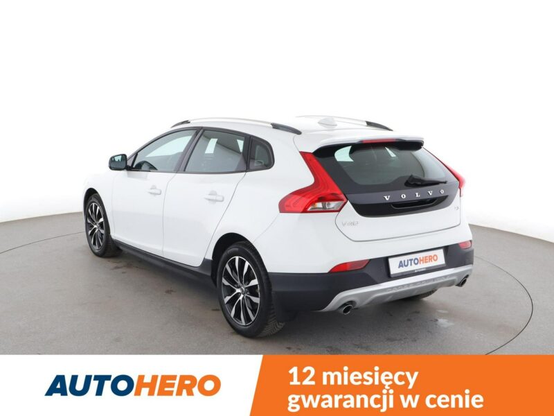 Volvo V40 Cross Country CrossCountry T3 Momentum automat skóra grzane fotele PDC-kamera tempom