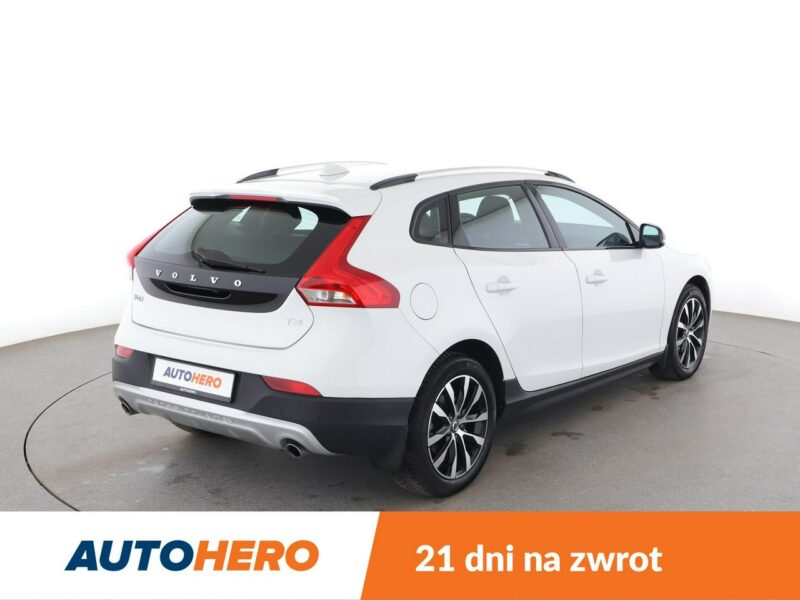 Volvo V40 Cross Country CrossCountry T3 Momentum automat skóra grzane fotele PDC-kamera tempom