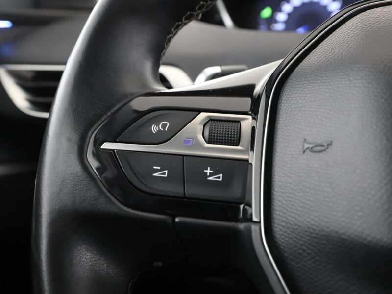 Peugeot 3008 Allure automat navi półskóra PDC FullLED tempomat II (2016-)