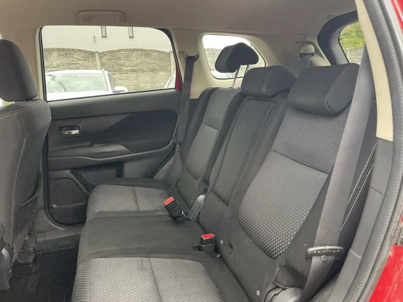 Mitsubishi Outlander 4x4 Klimatronik Kamera 7 osobowy III (2012-)