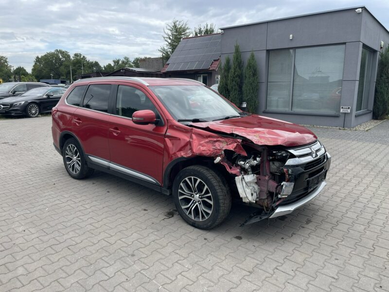 Mitsubishi Outlander 4x4 Klimatronik Kamera 7 osobowy III (2012-)