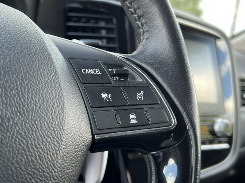 Mitsubishi Outlander 2.0 150KM 4WD CVT Instyle Plus 7os. Pierwszy wł. Skóra Panorama FV23 III (2012-)
