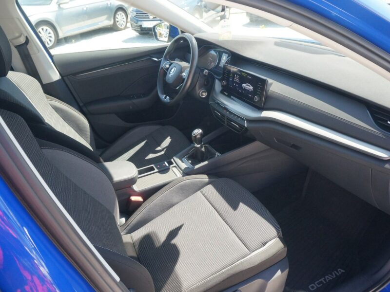 Škoda Octavia 2.0 TDI/115 KM Ambition Salon PL Fvat 23% PO7WP63 ## IV (2020-)