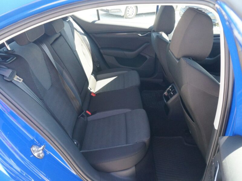 Škoda Octavia 2.0 TDI/115 KM Ambition Salon PL Fvat 23% PO7WP63 ## IV (2020-)