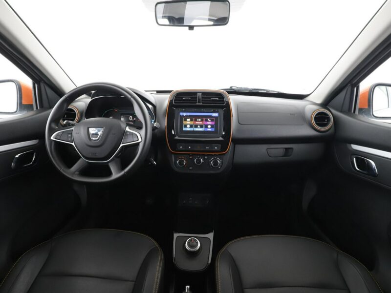 Dacia spring skóra navi LED kamera i czujniki parkowania