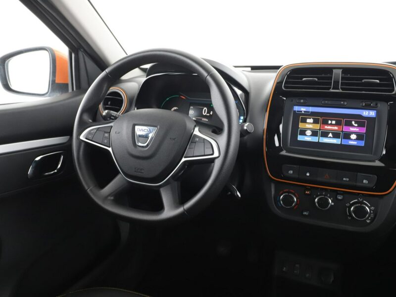 Dacia spring skóra navi LED kamera i czujniki parkowania
