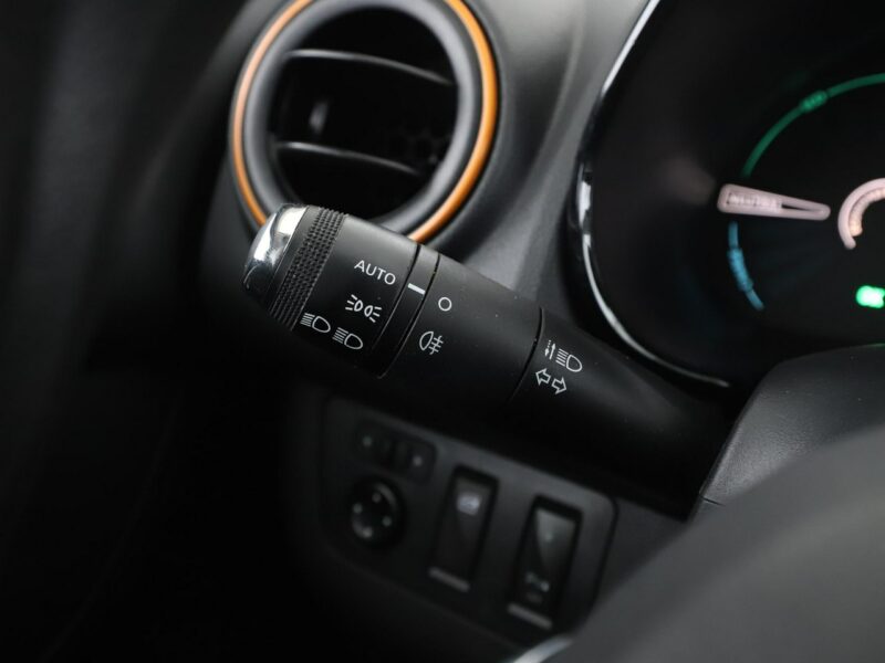 Dacia spring skóra navi LED kamera i czujniki parkowania