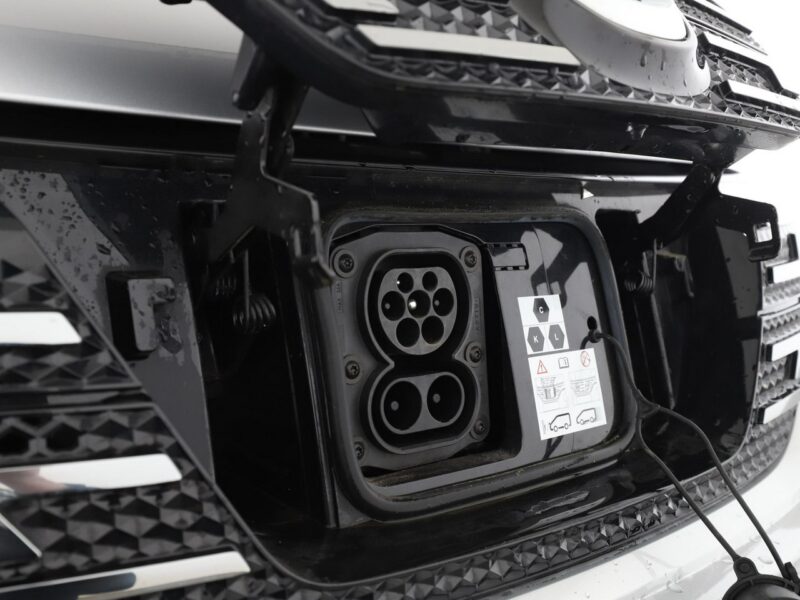 Dacia spring skóra navi LED kamera i czujniki parkowania