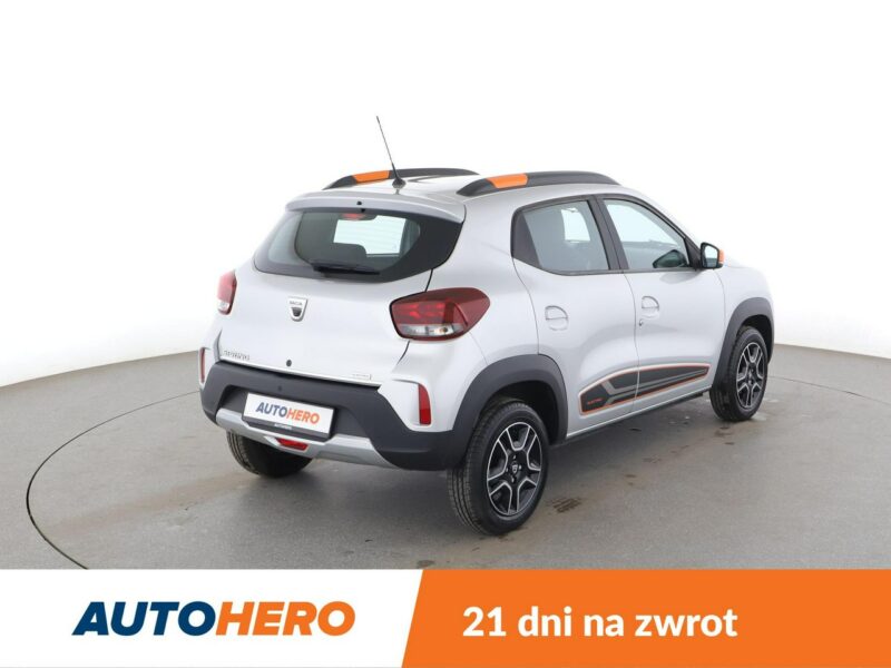 Dacia spring skóra navi LED kamera i czujniki parkowania