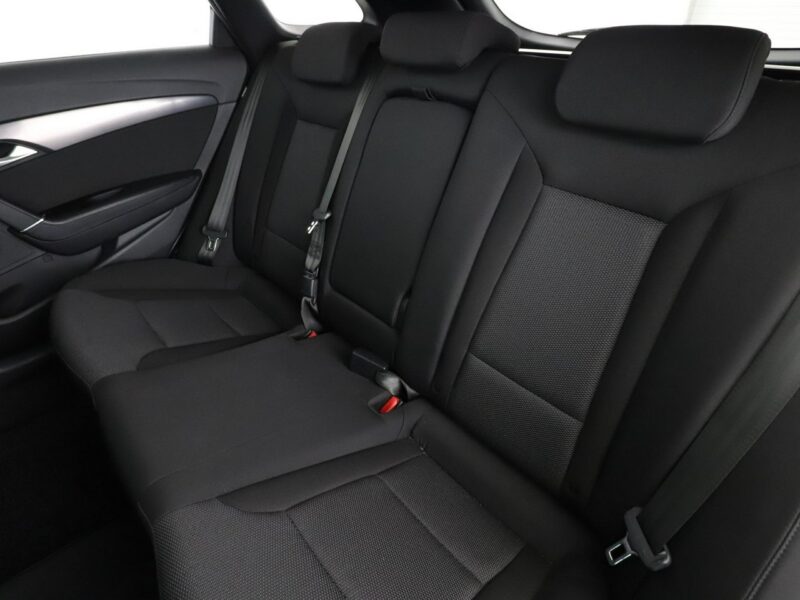 Hyundai i40 grzane fotele navi PDC-kamera hak tempomat xenon