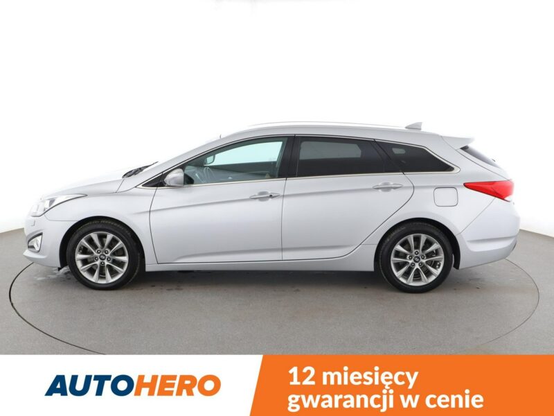 Hyundai i40 grzane fotele navi PDC-kamera hak tempomat xenon