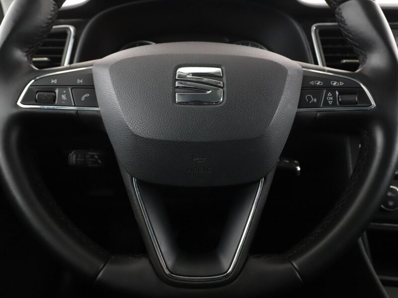 Seat Leon navi klima auto grzane fotele kamera i czujniki parkowania III (2012-)