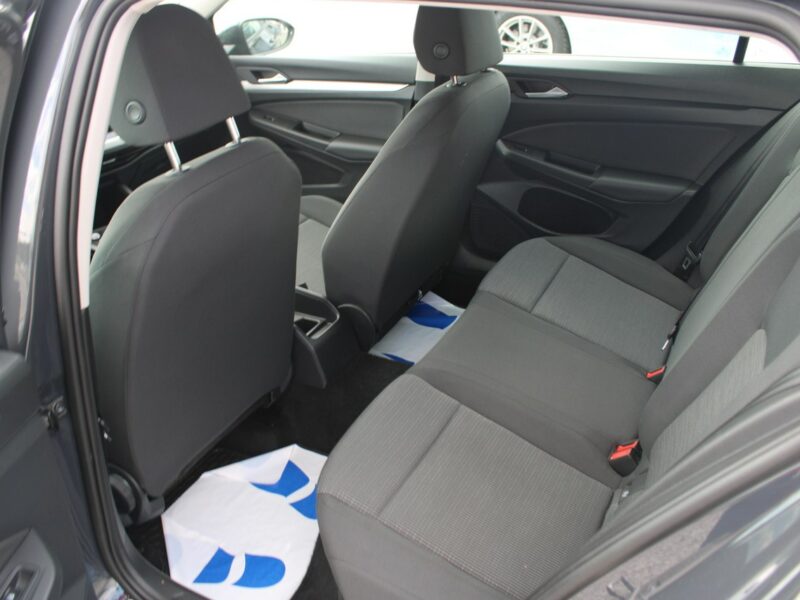 Volkswagen Golf LIFE Asystent Salon Polska Gwarancja VIII (2020-)