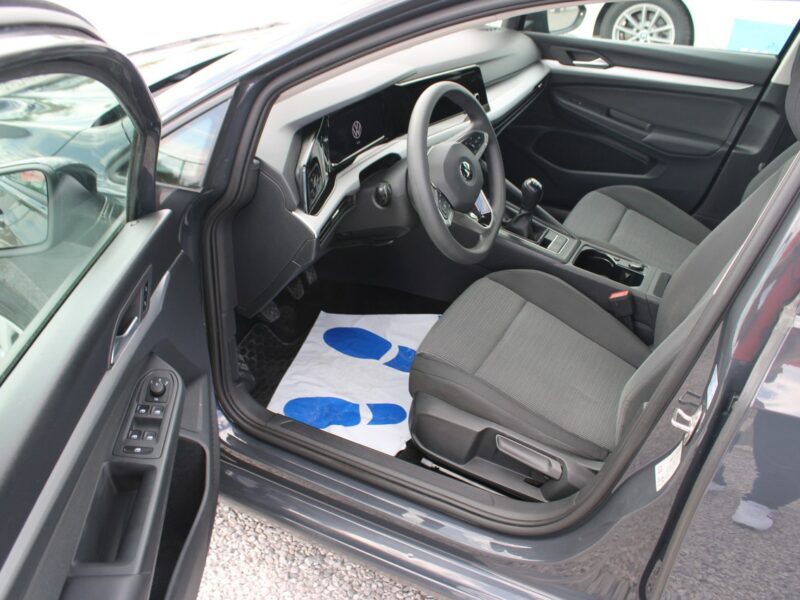 Volkswagen Golf LIFE Asystent Salon Polska Gwarancja VIII (2020-)