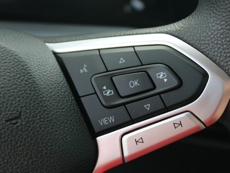 Volkswagen Golf LIFE Asystent Salon Polska Gwarancja VIII (2020-)