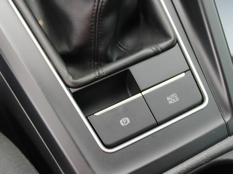 Volkswagen Golf LIFE Asystent Salon Polska Gwarancja VIII (2020-)