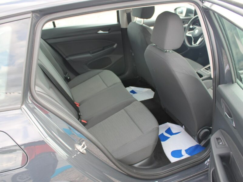 Volkswagen Golf LIFE Asystent Salon Polska Gwarancja VIII (2020-)
