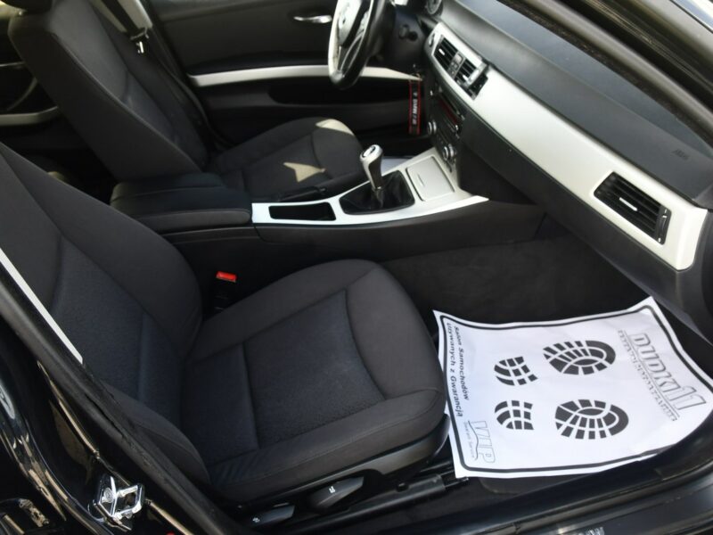 BMW 318 2,0benz Klimatr 2str. Podgrzew.Fotele.Parktronic,kredyt.OKAZJA E90 (2005-2012)