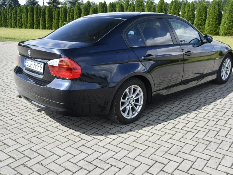BMW 318 2,0benz Klimatr 2str. Podgrzew.Fotele.Parktronic,kredyt.OKAZJA E90 (2005-2012)