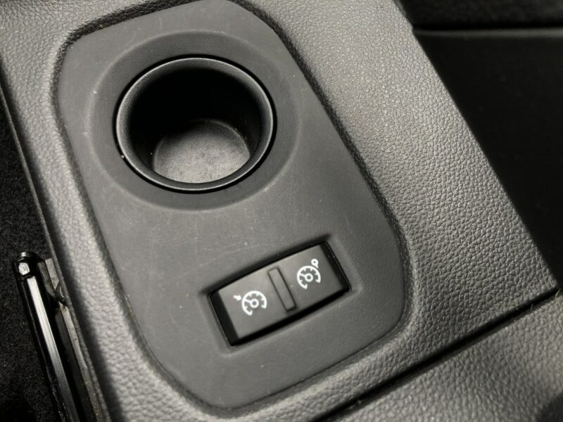 Dacia Duster 2018r 1.5 dCI 110KM Kamera Navi Czujniki Tempomat Niski przebieg Hak II (2017-2024)