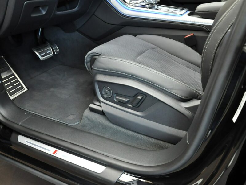 Audi Q8 55TFSIe Quattro Sline B&O Virtual MatrixLed Kamery360 TempomatAC Alu21