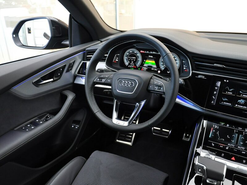 Audi Q8 55TFSIe Quattro Sline B&O Virtual MatrixLed Kamery360 TempomatAC Alu21