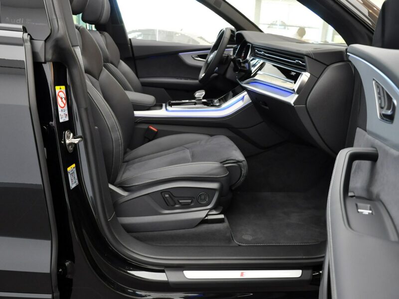 Audi Q8 55TFSIe Quattro Sline B&O Virtual MatrixLed Kamery360 TempomatAC Alu21
