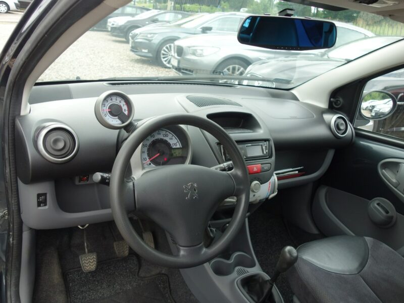 Peugeot 107 Peugeot 107 2008r 1.0 benzyna klima przebieg 97 tyś 2 komplety kół