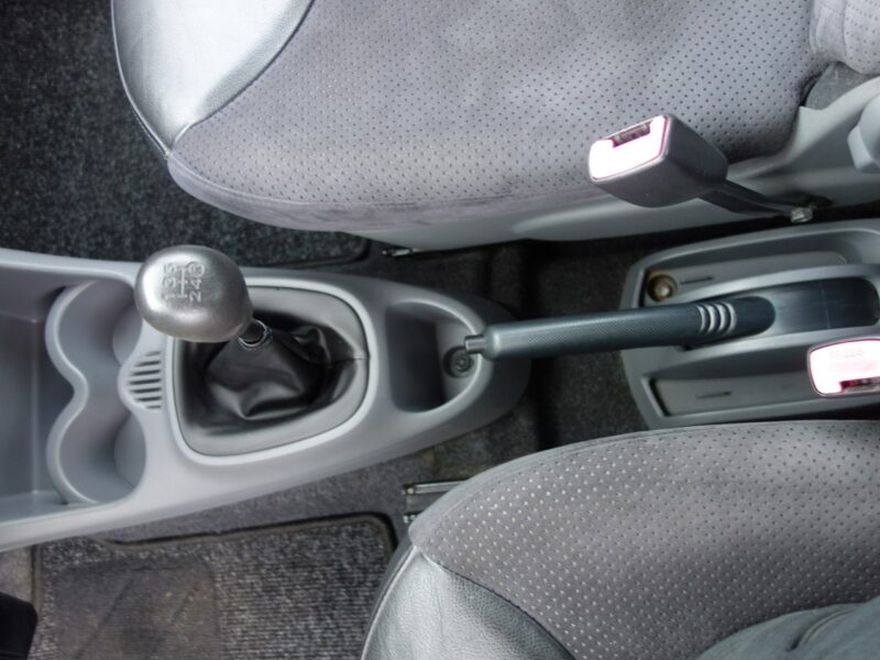 Peugeot 107 Peugeot 107 2008r 1.0 benzyna klima przebieg 97 tyś 2 komplety kół