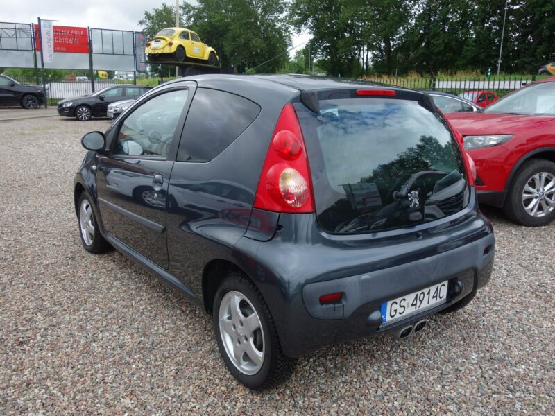 Peugeot 107 Peugeot 107 2008r 1.0 benzyna klima przebieg 97 tyś 2 komplety kół