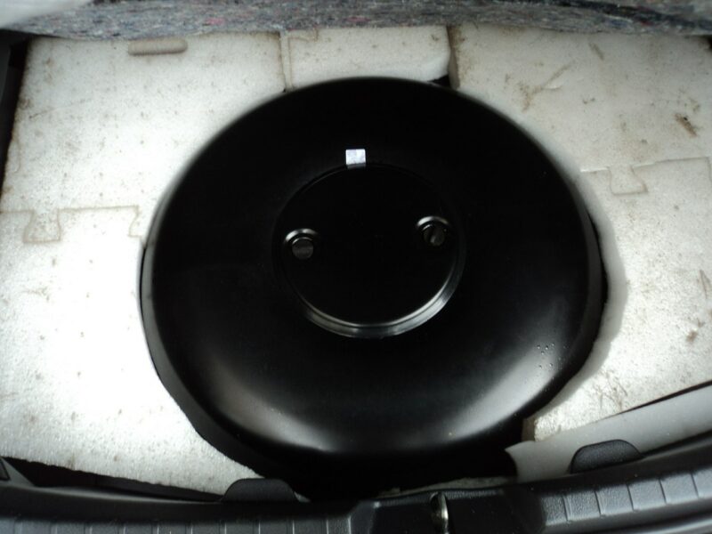 Toyota Yaris sprzedam ŁADNĄ toyote YARIS Z2015r b+gaz III (2011-2019)