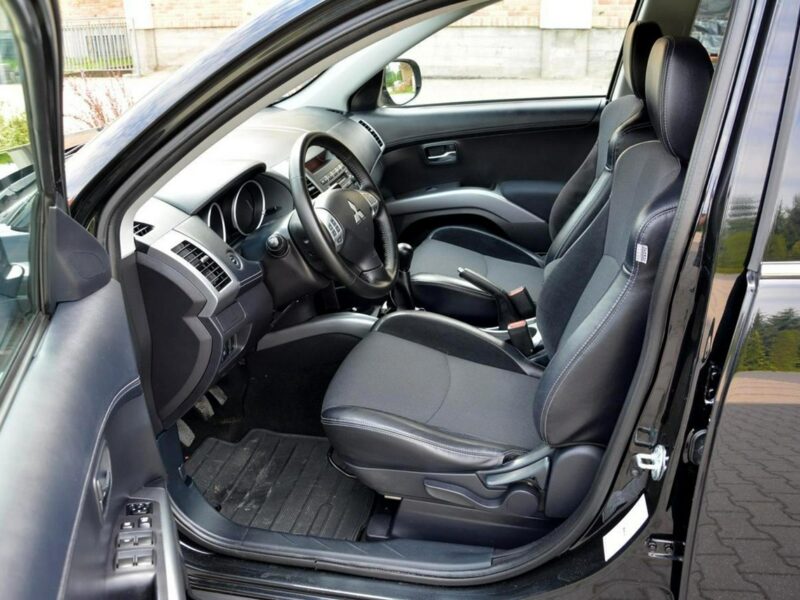 Mitsubishi Outlander 2.0(147KM) Lift 153 przebiegu pół-Skóry ASO Oryginał Hak ASO II (2006-2013)
