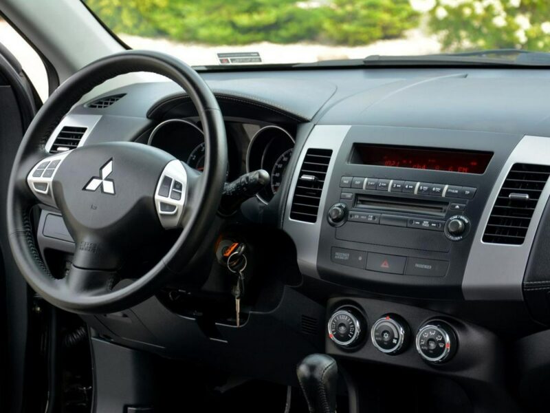 Mitsubishi Outlander 2.0(147KM) Lift 153 przebiegu pół-Skóry ASO Oryginał Hak ASO II (2006-2013)
