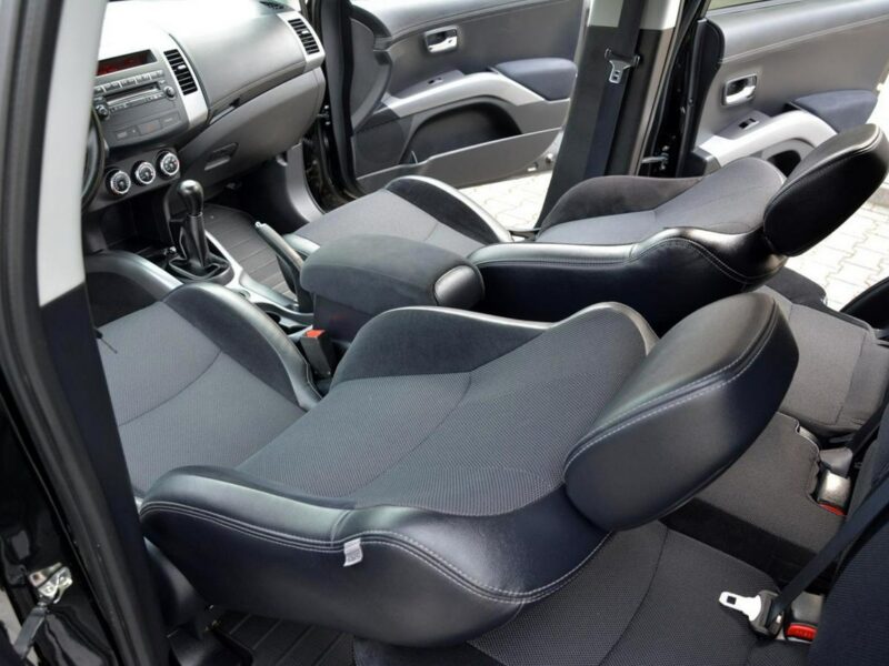 Mitsubishi Outlander 2.0(147KM) Lift 153 przebiegu pół-Skóry ASO Oryginał Hak ASO II (2006-2013)