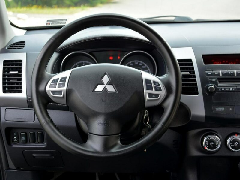 Mitsubishi Outlander 2.0(147KM) Lift 153 przebiegu pół-Skóry ASO Oryginał Hak ASO II (2006-2013)