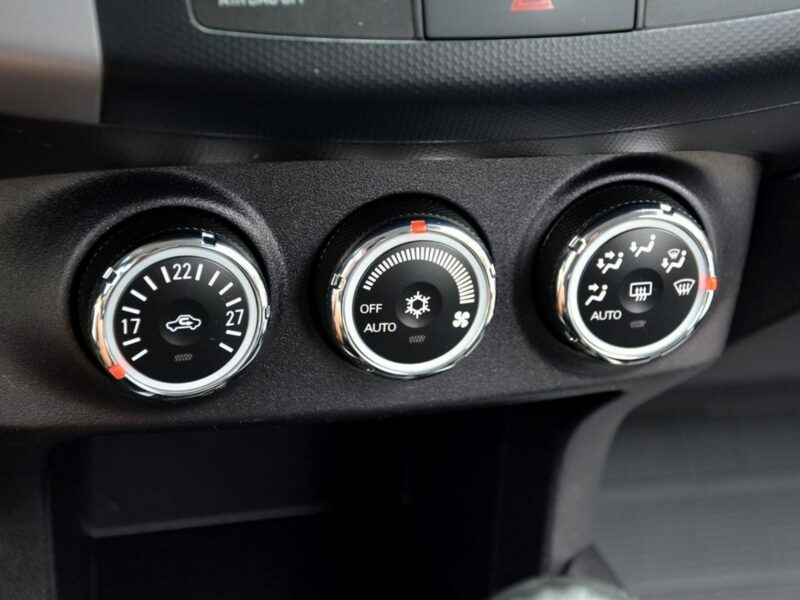 Mitsubishi Outlander 2.0(147KM) Lift 153 przebiegu pół-Skóry ASO Oryginał Hak ASO II (2006-2013)