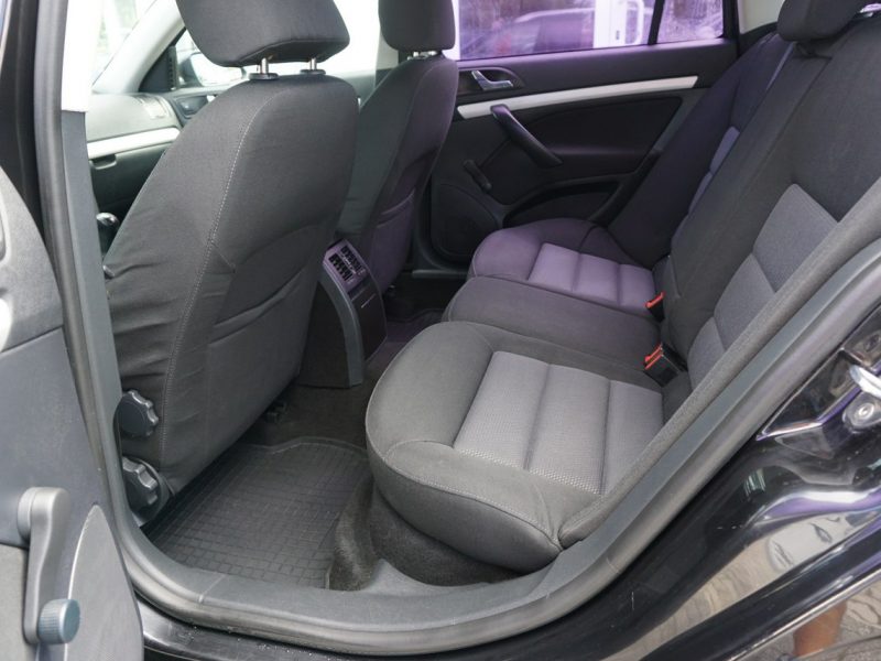 Škoda Octavia 1.6 Benzyna 102KM z klimatyzacją, zarejestrowana, ubezpieczona, II (2004-2013)