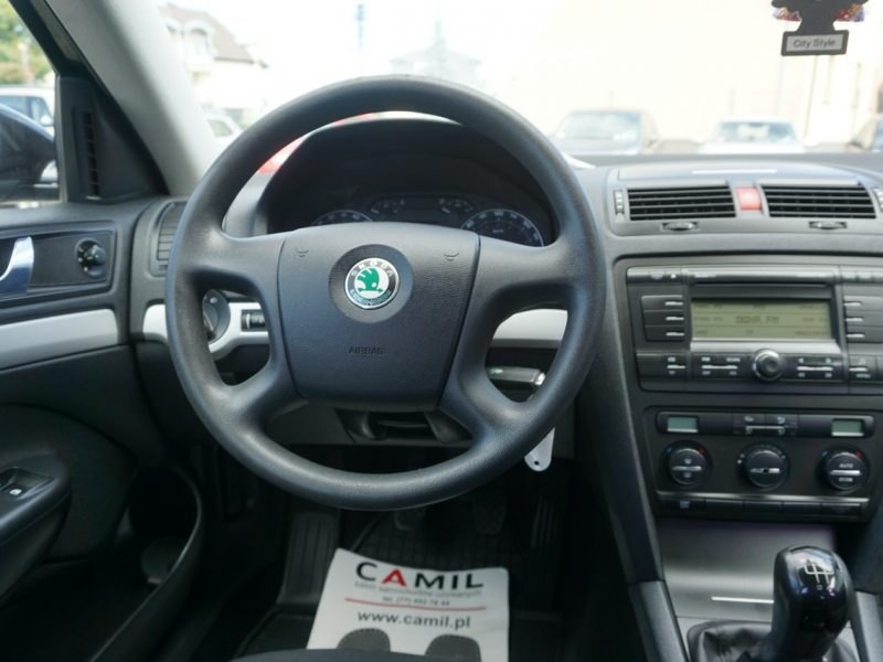 Škoda Octavia 1.6 Benzyna 102KM z klimatyzacją, zarejestrowana, ubezpieczona, II (2004-2013)