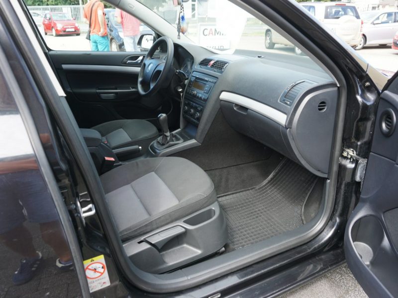 Škoda Octavia 1.6 Benzyna 102KM z klimatyzacją, zarejestrowana, ubezpieczona, II (2004-2013)