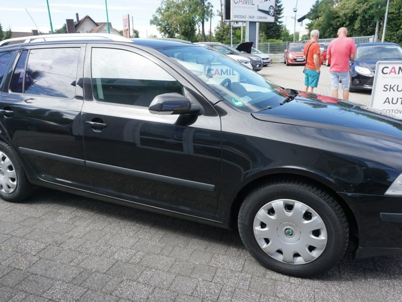 Škoda Octavia 1.6 Benzyna 102KM z klimatyzacją, zarejestrowana, ubezpieczona, II (2004-2013)