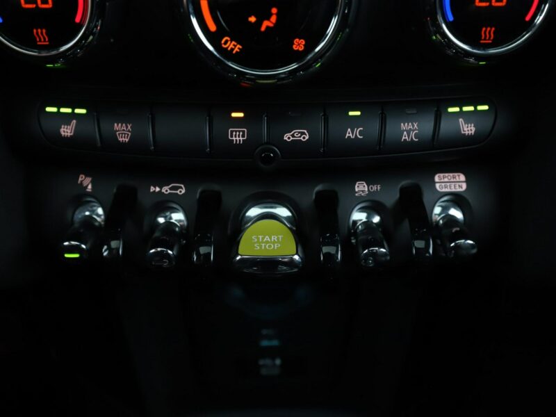 Mini Cooper automat skóra panorama grzane fotele FullLED HarmanKardon tempomat PDC II (2006-)