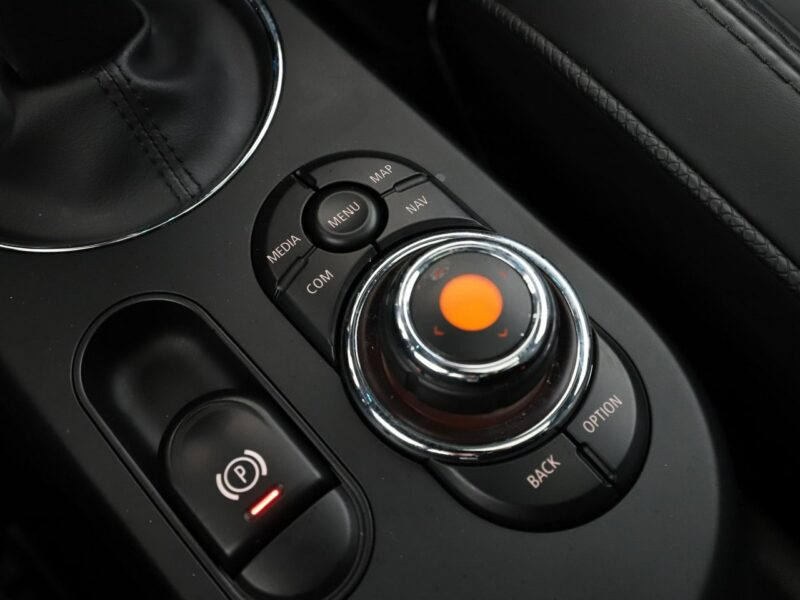 Mini Cooper automat skóra panorama grzane fotele FullLED HarmanKardon tempomat PDC II (2006-)